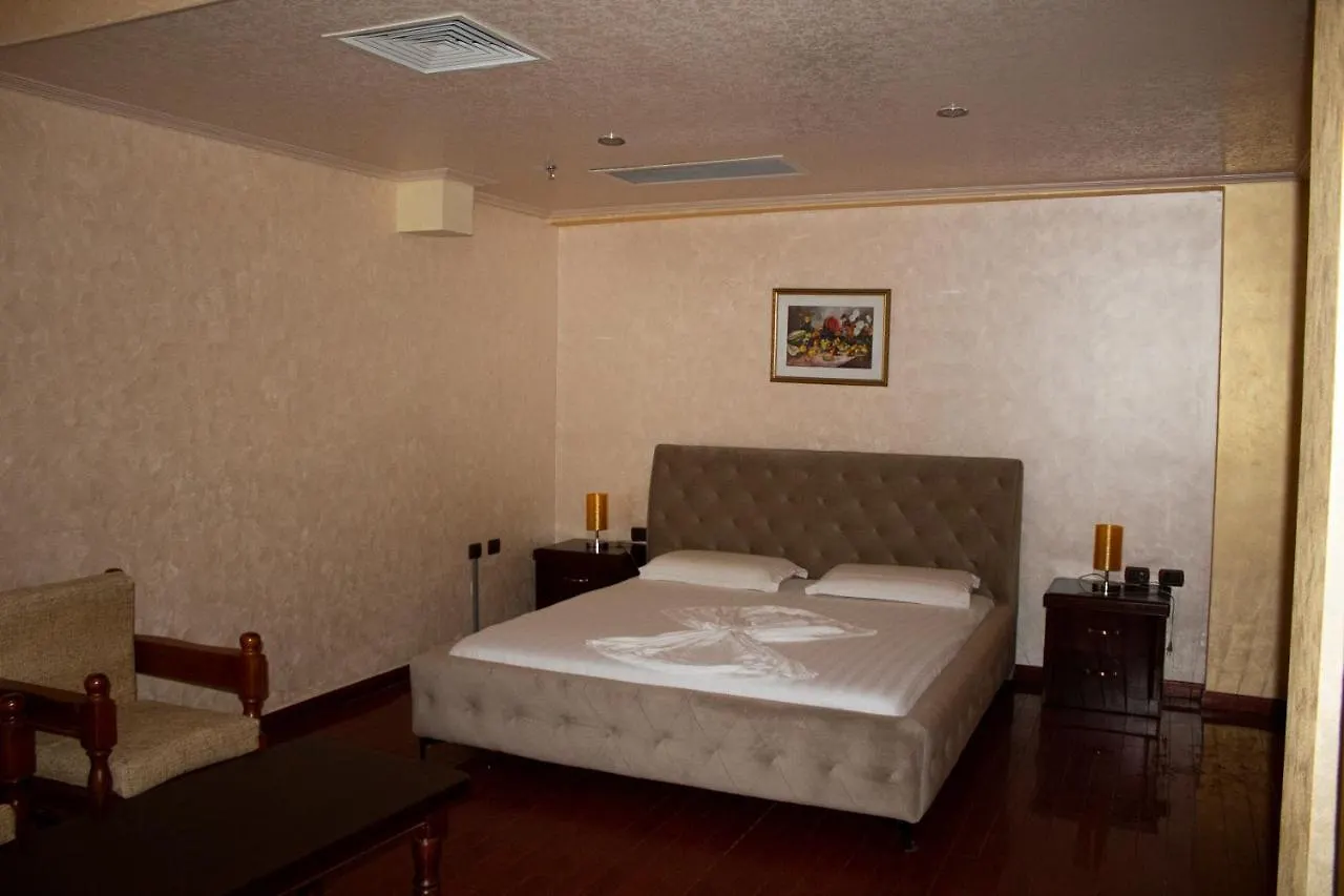 Europa Grand Resort Vlorë 4*,